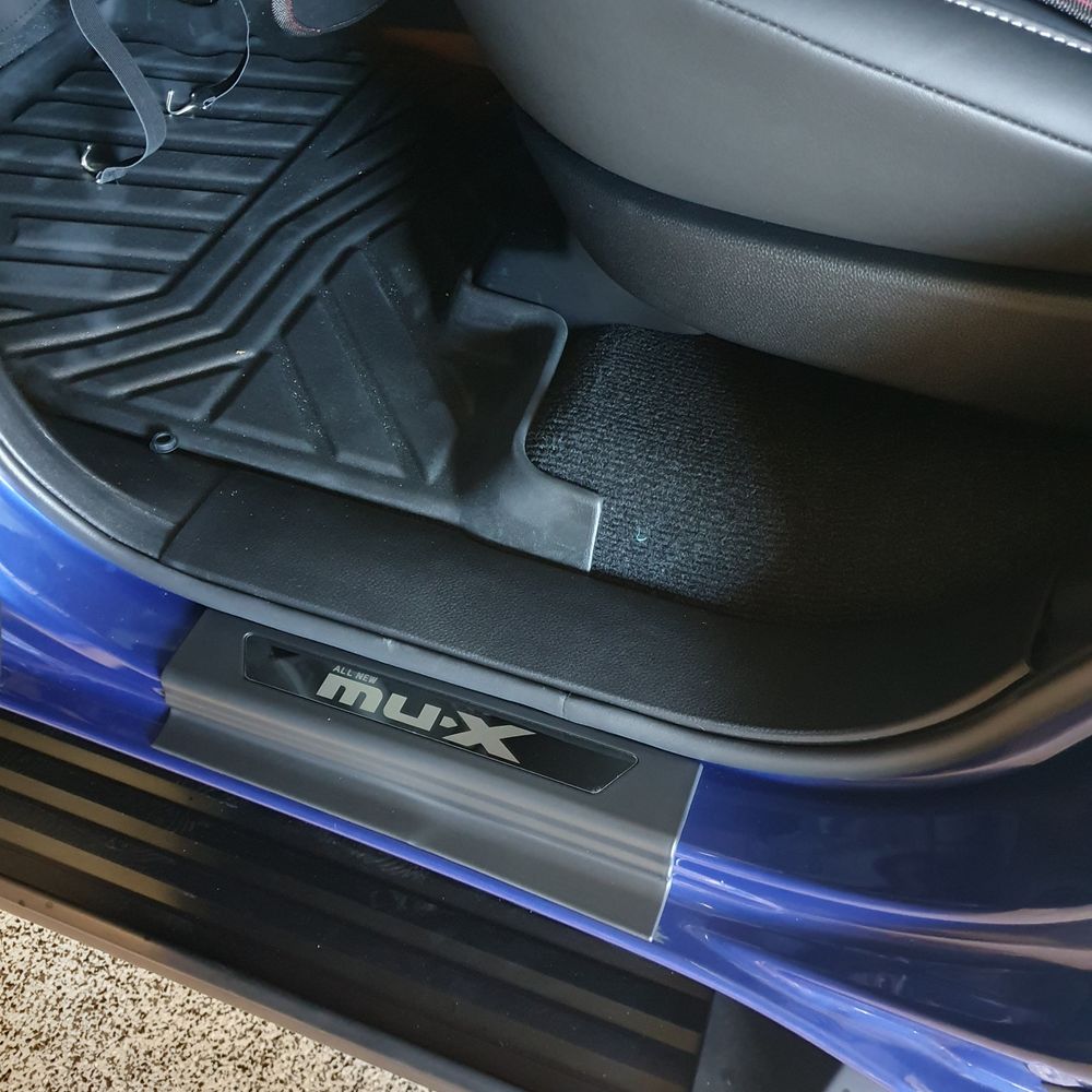 ISUZU MUX DOOR SILL SCUFF PLATES R&R Products And Supplies