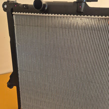 Load image into Gallery viewer, RADIATOR suits ISUZU D-MAX,MAZDA BT-50, ISUZU MU-X (4JJ3)