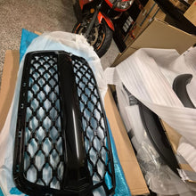 Load image into Gallery viewer, HIGH AIRFLOW GRILLE to suit 2020-2023 Isuzu D-Max