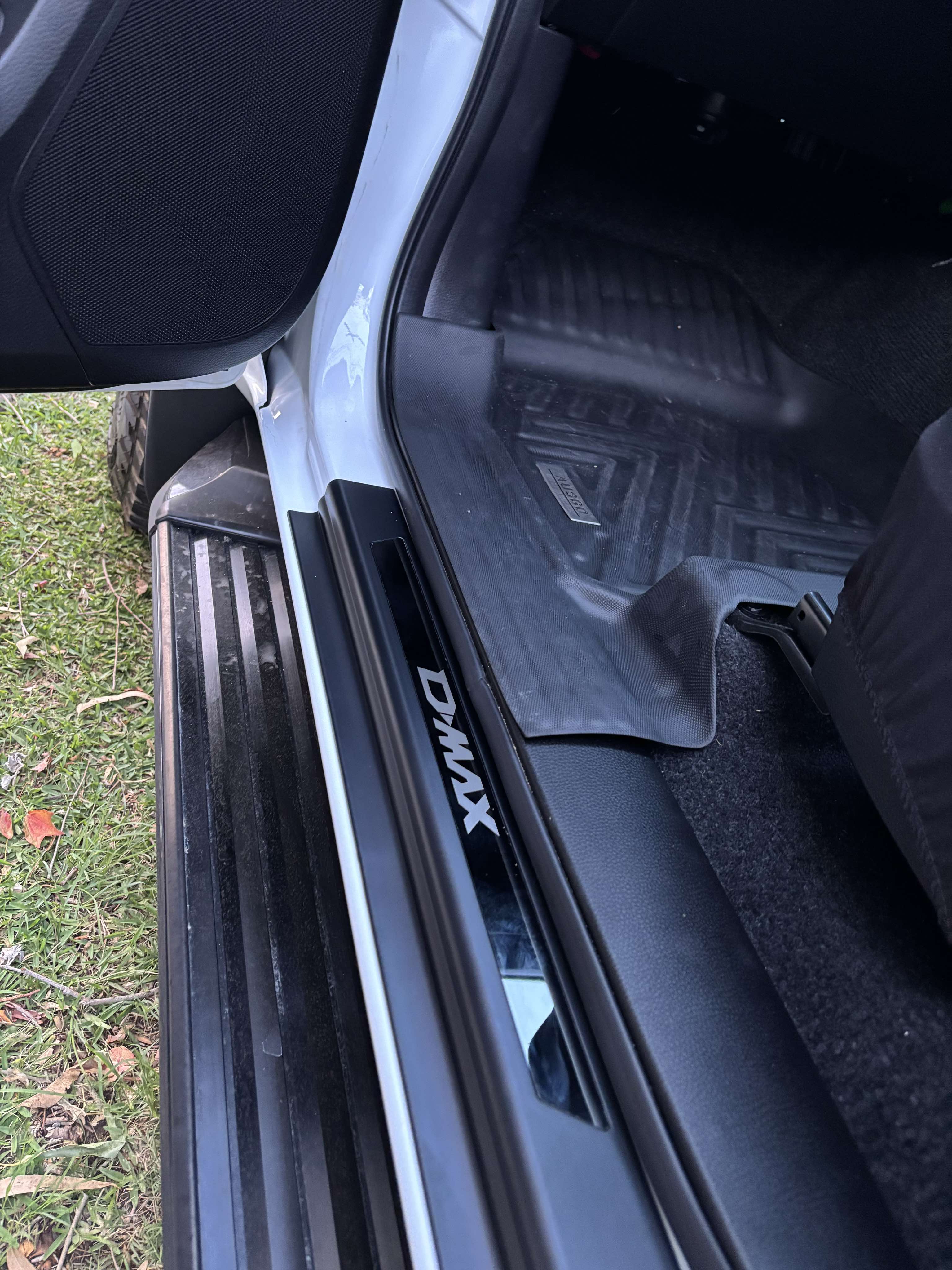 ISUZU D-MAX Premium Door Sill Scuff Plates Suit 08/2020-2026