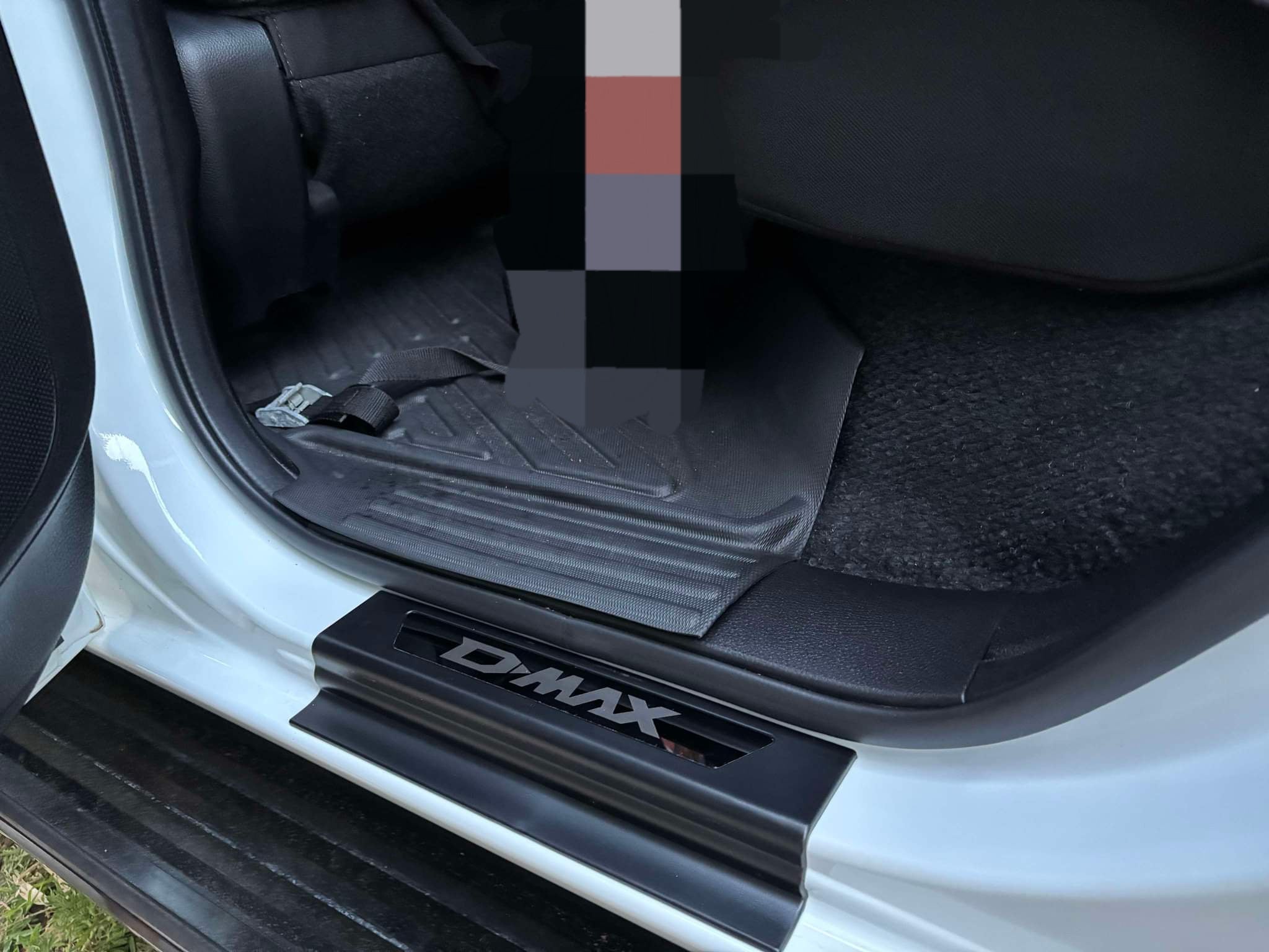 ISUZU D-MAX Premium Door Sill Scuff Plates Suit 08/2020-2026