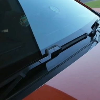 FRONT WIPER BLADES - WASHER JET STYLE (PAIR) to suit 2021-2023 Isuzu D-Max, Isuzu Mu-X & Mazda BT-50