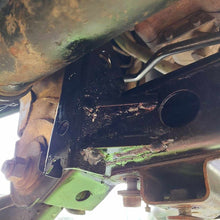 Load image into Gallery viewer, STEERING RACK CLAMP