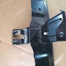 Load image into Gallery viewer, HIGH AIRFLOW GRILLE to suit 2020-2023 Isuzu D-Max