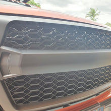 Load image into Gallery viewer, HIGH AIRFLOW GRILLE to suit 2020-2023 Isuzu D-Max